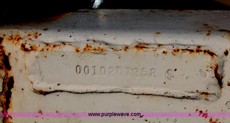 image for item I7860 Willmar 500 dry spreader