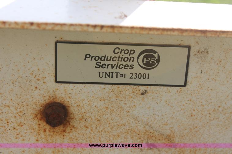 image for item I7860 Willmar 500 dry spreader