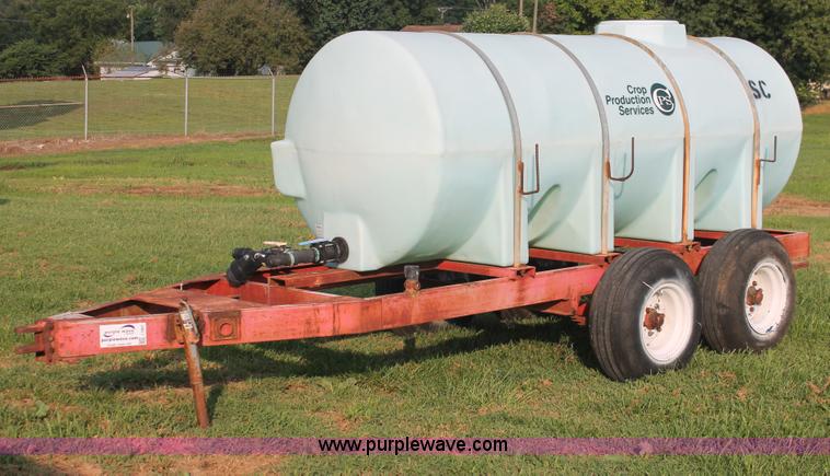 image for item I7861 1,000 gallon liquid nurse trailer