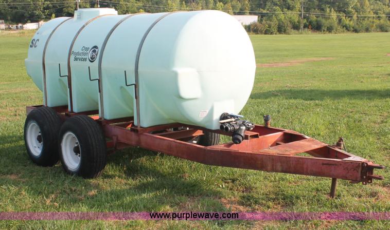 image for item I7861 1,000 gallon liquid nurse trailer