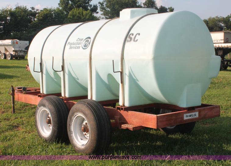 image for item I7861 1,000 gallon liquid nurse trailer