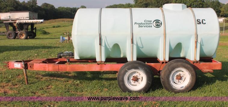 image for item I7861 1,000 gallon liquid nurse trailer