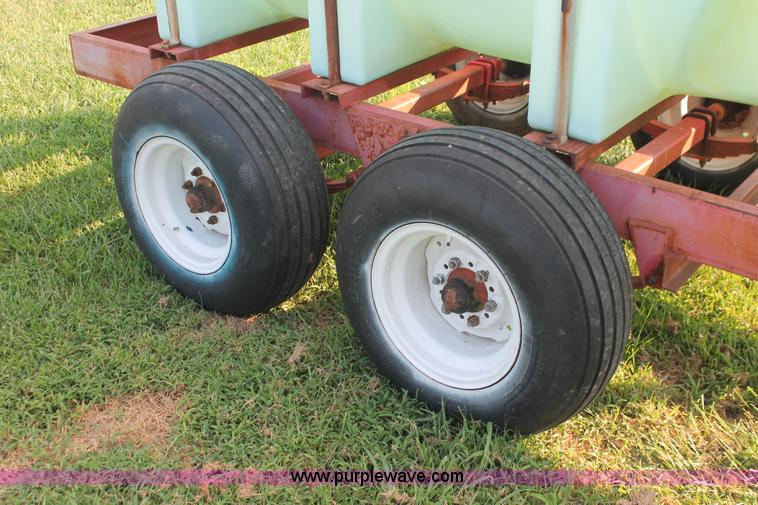 image for item I7861 1,000 gallon liquid nurse trailer