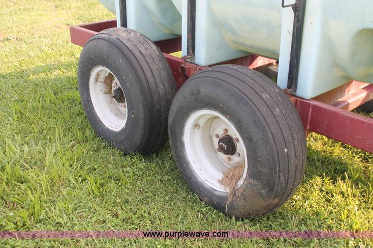 image for item I7862 1,000 gallon liquid nurse trailer