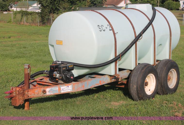image for item I7863 1,000 gallon liquid nurse trailer