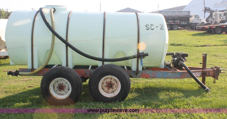 image for item I7863 1,000 gallon liquid nurse trailer
