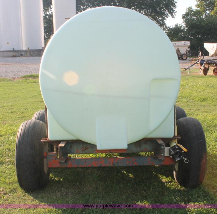 image for item I7863 1,000 gallon liquid nurse trailer
