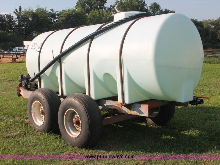 image for item I7863 1,000 gallon liquid nurse trailer