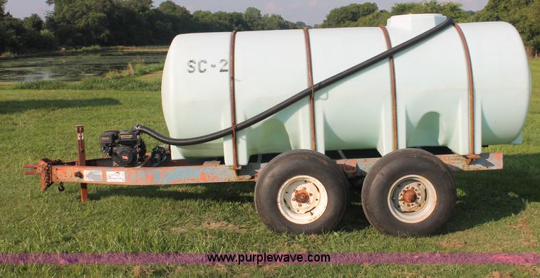 image for item I7863 1,000 gallon liquid nurse trailer