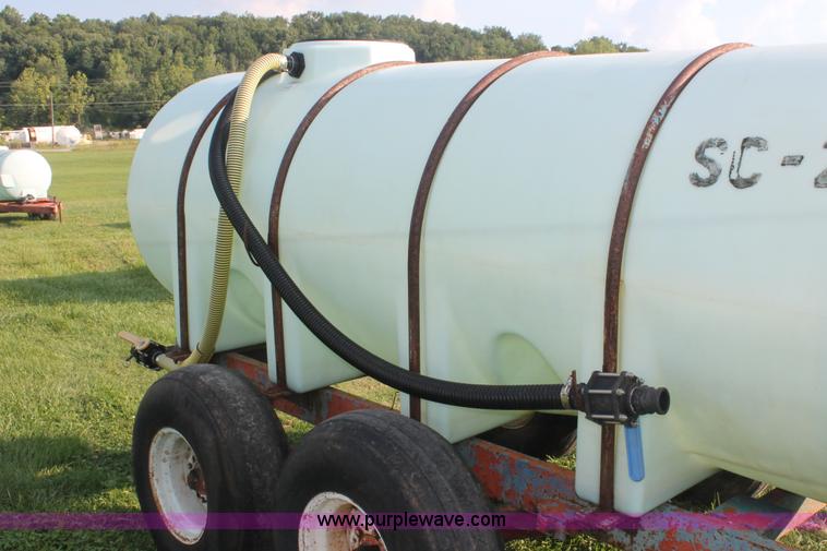 image for item I7863 1,000 gallon liquid nurse trailer