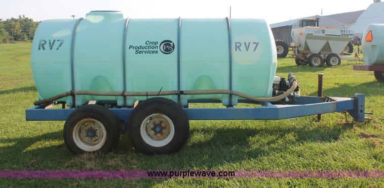 image for item I7864 1,000 gallon liquid nurse trailer