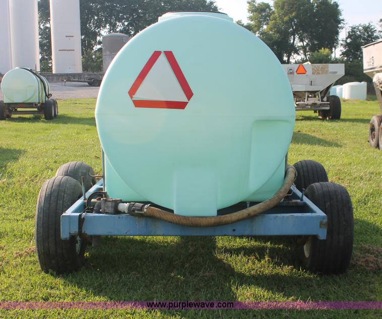 image for item I7864 1,000 gallon liquid nurse trailer