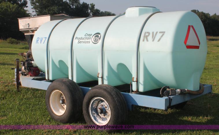 image for item I7864 1,000 gallon liquid nurse trailer