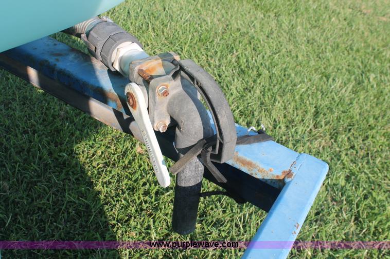 image for item I7864 1,000 gallon liquid nurse trailer