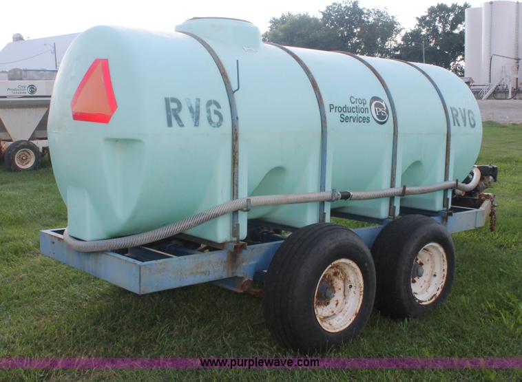 image for item I7865 1,000 gallon liquid nurse trailer