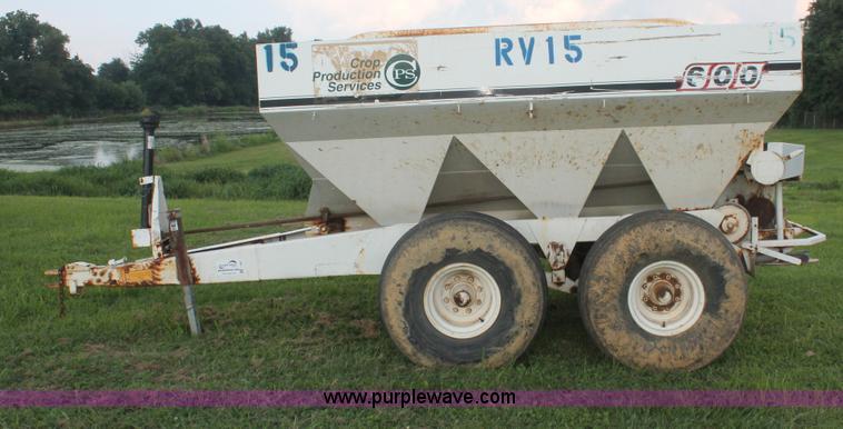 image for item I7867 Willmar 600 dry spreader