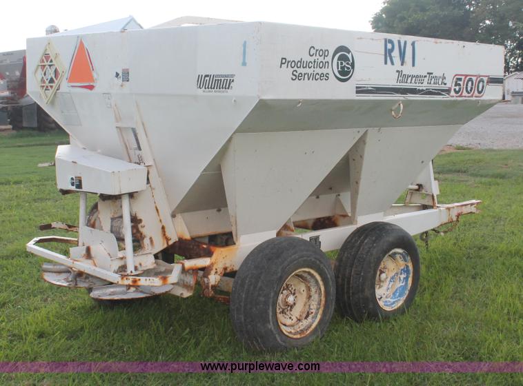 image for item I7868 Willmar Narrow Track 500 dry spreader