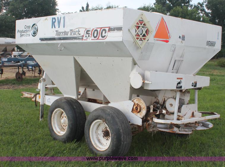image for item I7868 Willmar Narrow Track 500 dry spreader