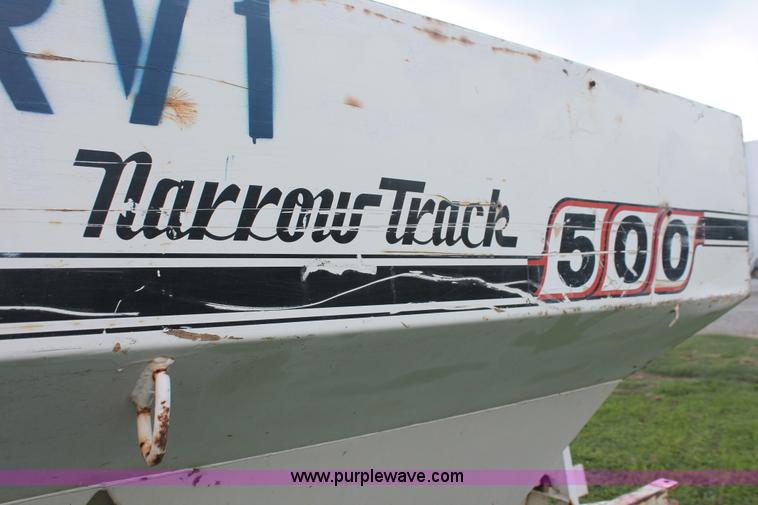 image for item I7868 Willmar Narrow Track 500 dry spreader