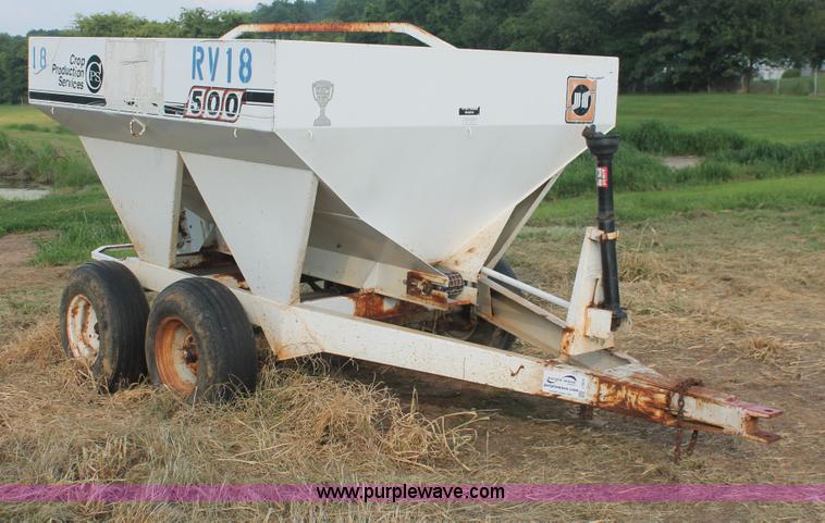 image for item I7870 Willmar 500 dry spreader