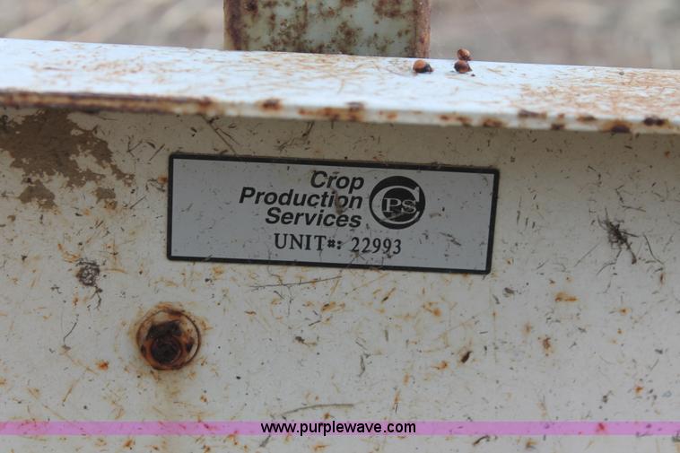 image for item I7870 Willmar 500 dry spreader