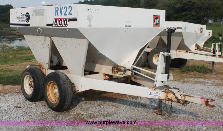 image for item I7872 Willmar 500 dry spreader