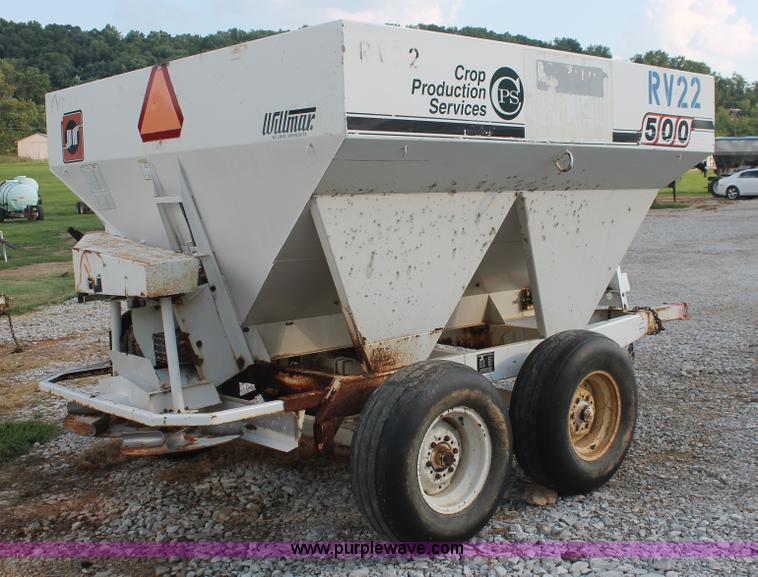 image for item I7872 Willmar 500 dry spreader