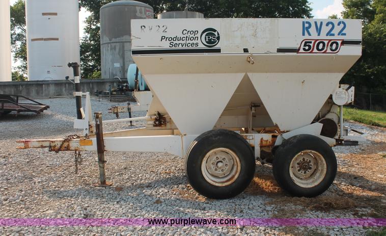 image for item I7872 Willmar 500 dry spreader