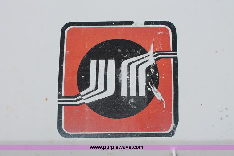 image for item I7872 Willmar 500 dry spreader