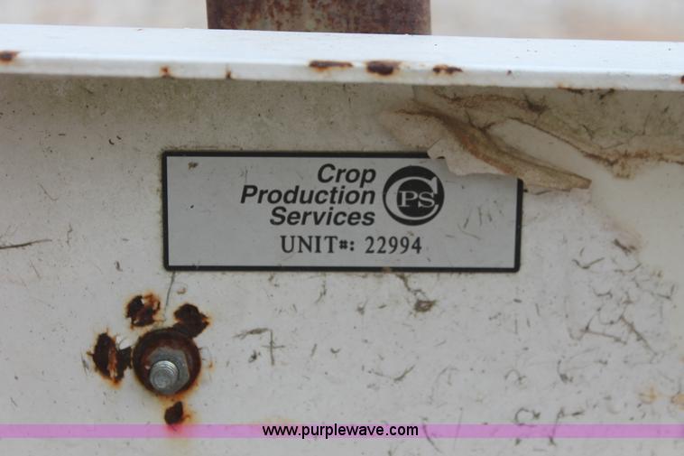 image for item I7872 Willmar 500 dry spreader