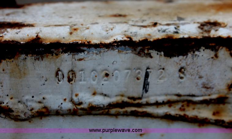 image for item I7872 Willmar 500 dry spreader