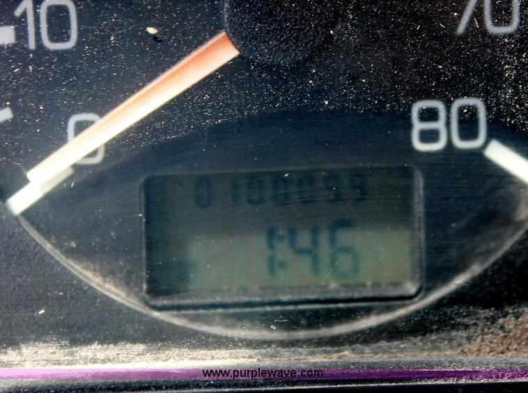 image for item I7876 1994 Volvo WG flatbed liquid nurse truck