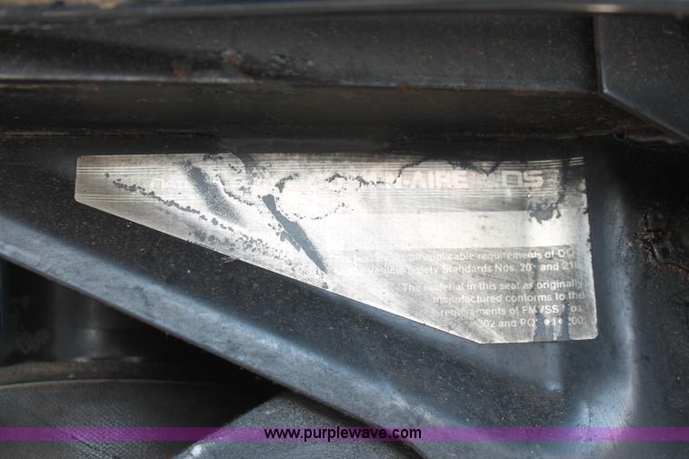 image for item I7876 1994 Volvo WG flatbed liquid nurse truck