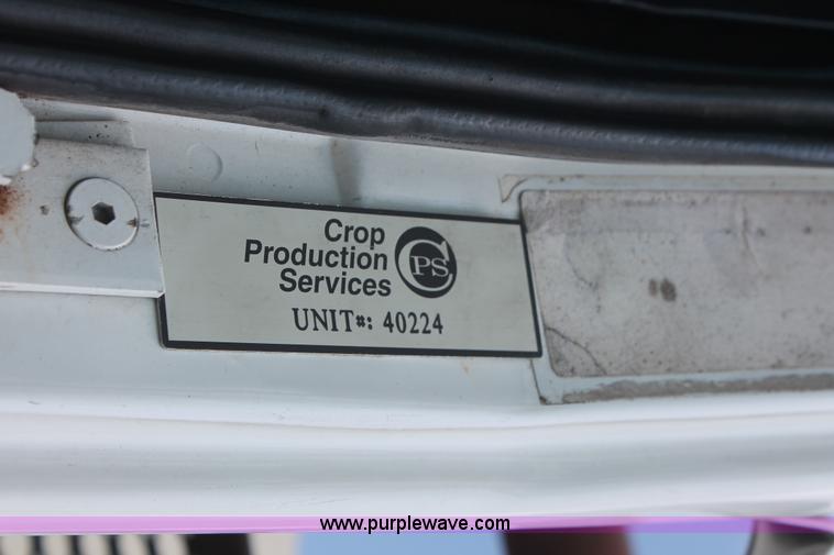 image for item I7876 1994 Volvo WG flatbed liquid nurse truck