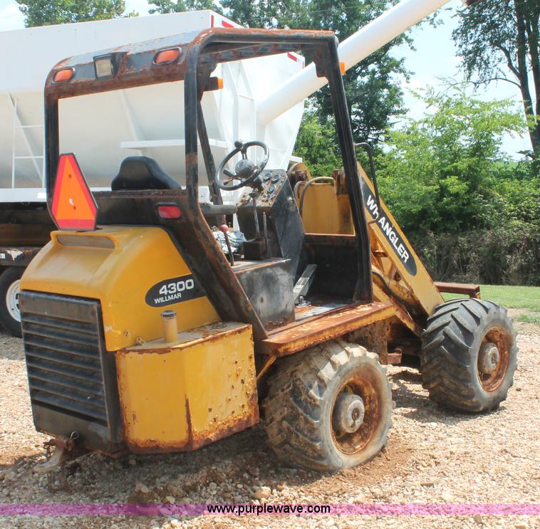 image for item I7878 1998 Willmar Wrangler 4300 wheel loader