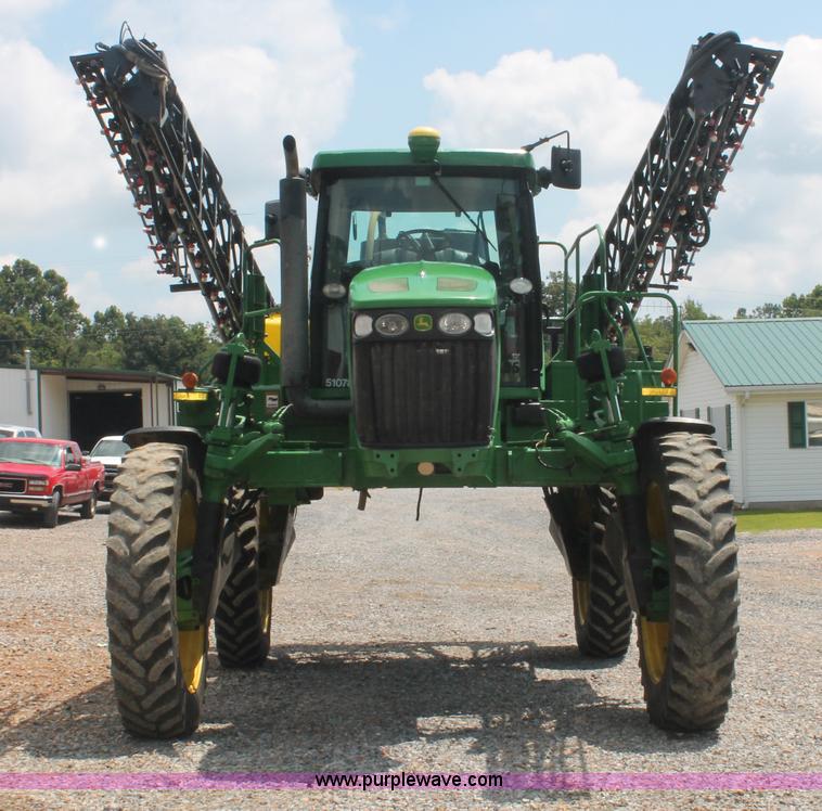 image for item I7879 2005 John Deere 4720 self-propelled sprayer