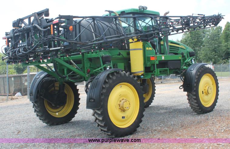 image for item I7879 2005 John Deere 4720 self-propelled sprayer