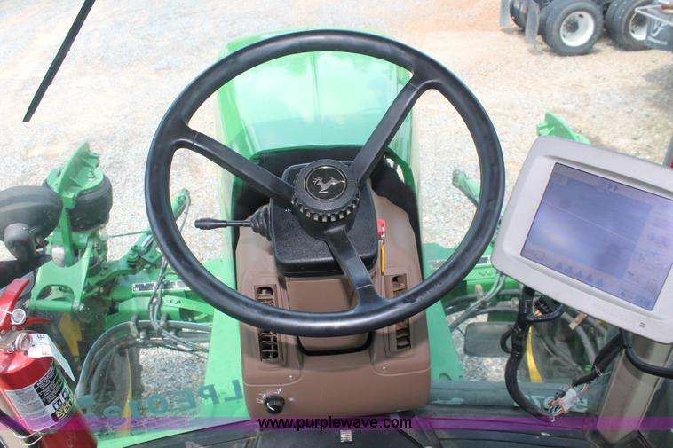 image for item I7879 2005 John Deere 4720 self-propelled sprayer