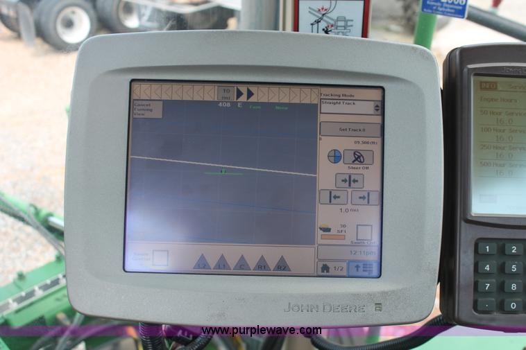 image for item I7879 2005 John Deere 4720 self-propelled sprayer