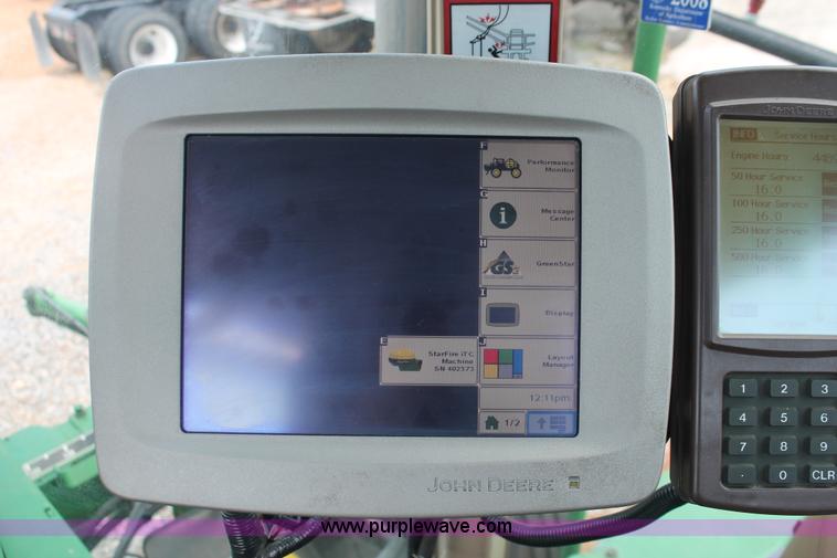 image for item I7879 2005 John Deere 4720 self-propelled sprayer