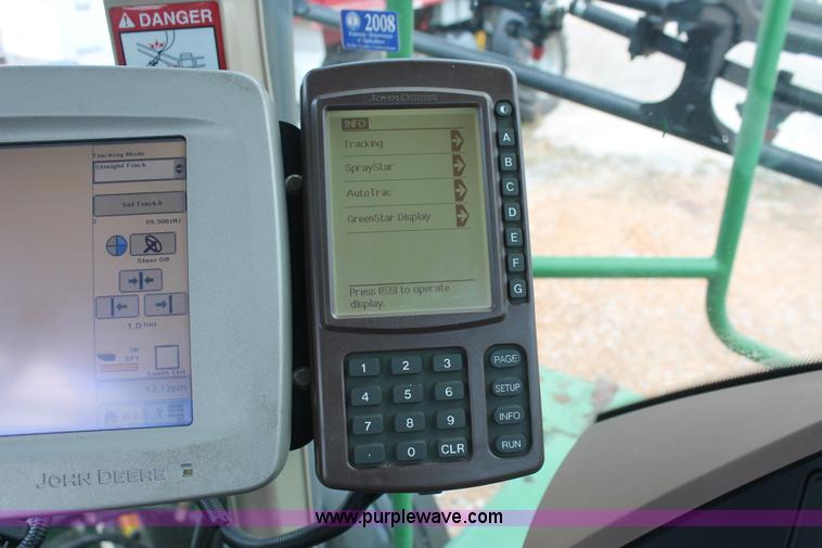 image for item I7879 2005 John Deere 4720 self-propelled sprayer