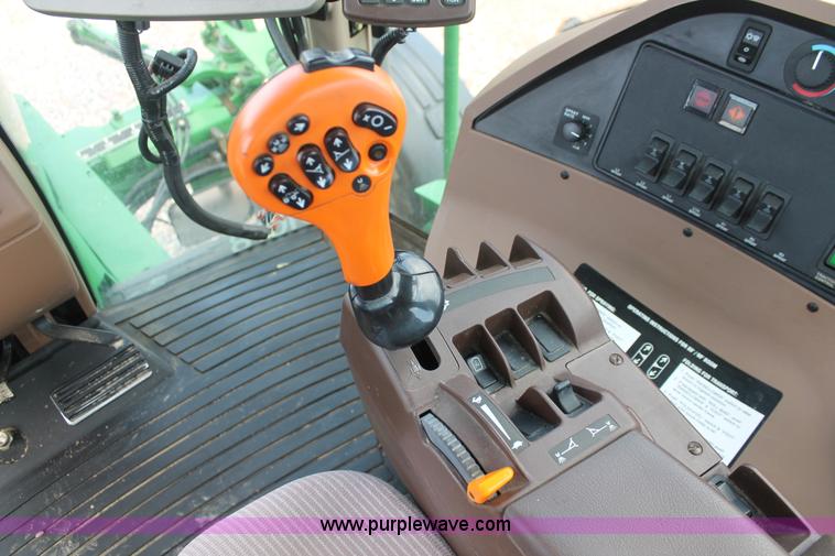 image for item I7879 2005 John Deere 4720 self-propelled sprayer