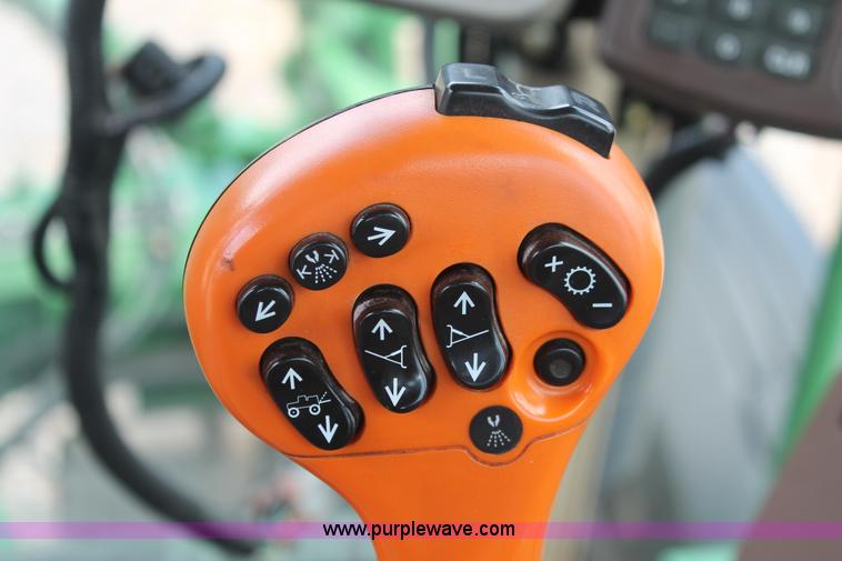 image for item I7879 2005 John Deere 4720 self-propelled sprayer