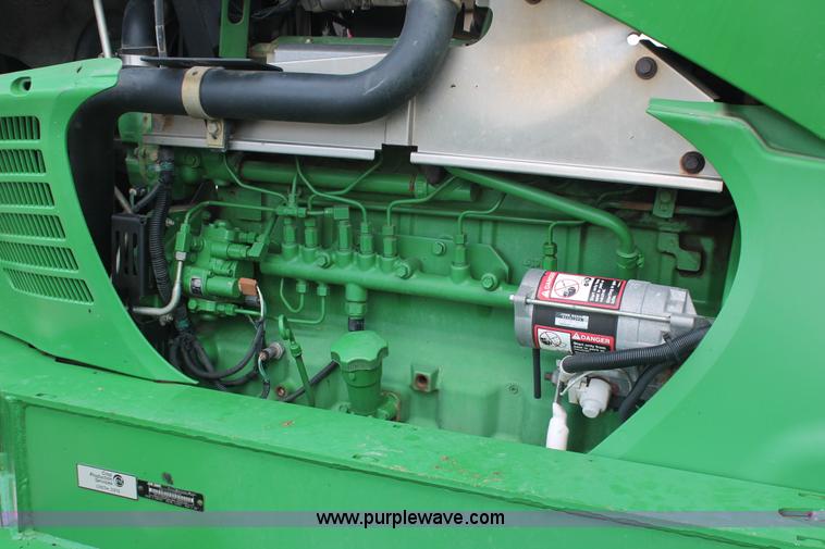 image for item I7879 2005 John Deere 4720 self-propelled sprayer