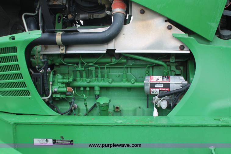 image for item I7879 2005 John Deere 4720 self-propelled sprayer