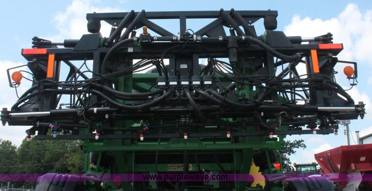 image for item I7879 2005 John Deere 4720 self-propelled sprayer