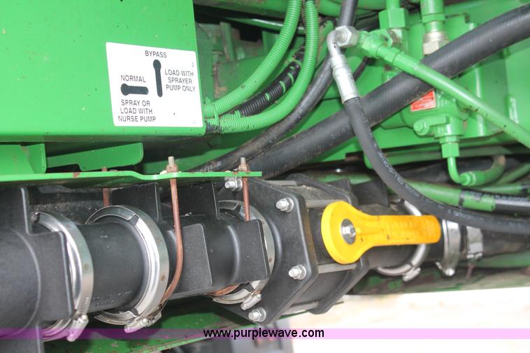 image for item I7879 2005 John Deere 4720 self-propelled sprayer