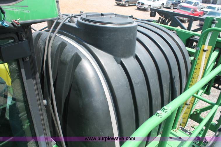 image for item I7879 2005 John Deere 4720 self-propelled sprayer