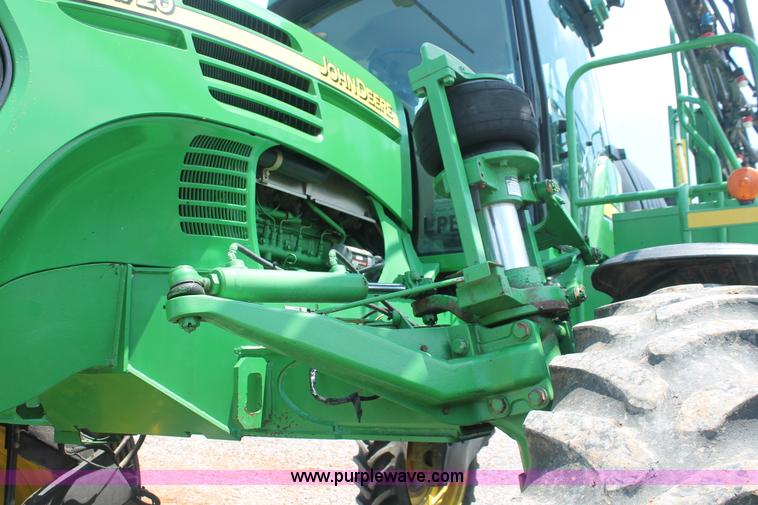 image for item I7879 2005 John Deere 4720 self-propelled sprayer
