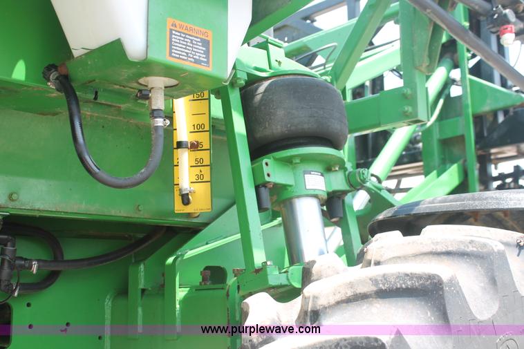 image for item I7879 2005 John Deere 4720 self-propelled sprayer